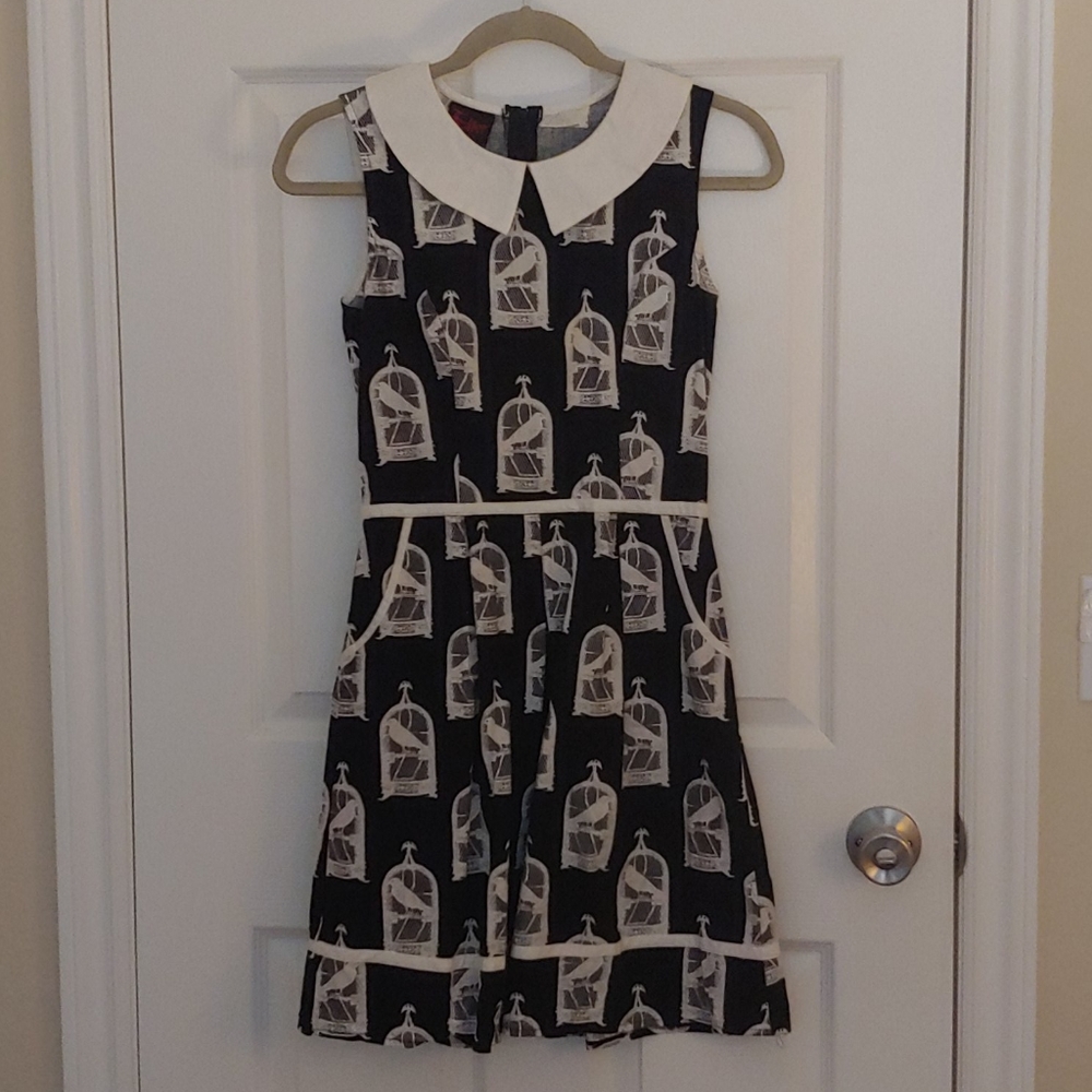 Fight or flight Peter pan collar raven dress Folter